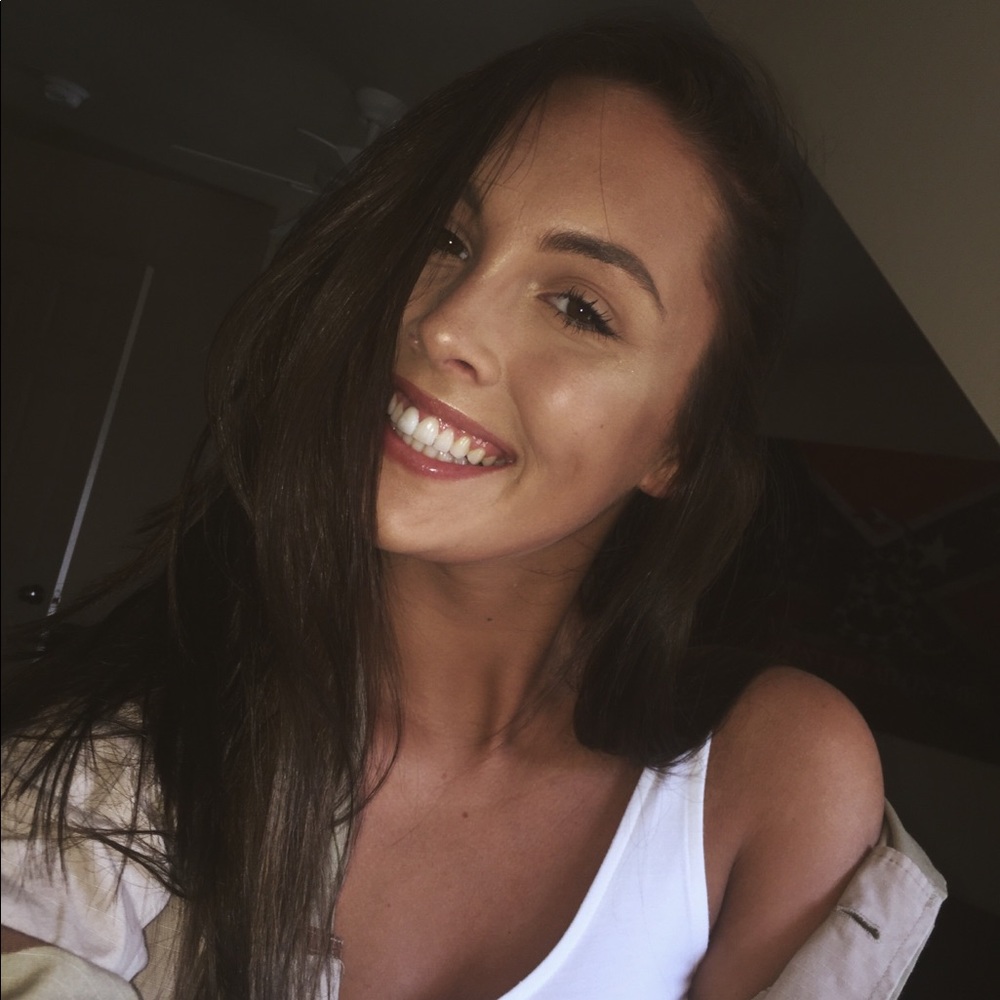 Meet your Posher, Nicole